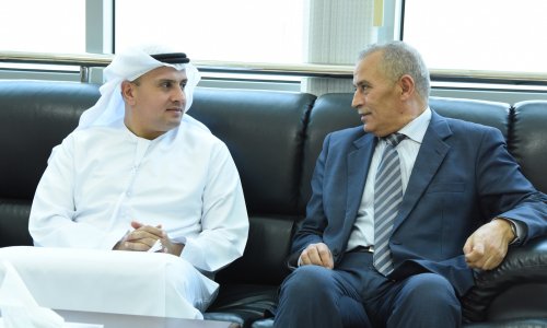 أسرة جامعة العين يتبادلون التهاني بمناسبة عيد الفطر السعيد 