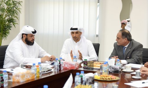 جامعة العين وبلدية العين تبحثان آفاق التعاون المشترك