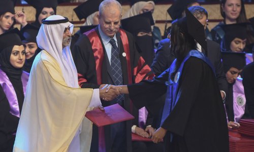 نهيان بن مبارك يشهد حفل تخريج دفعة عام زايد في جامعة العين