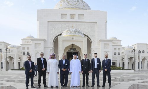 وفد جامعة العين يزور 