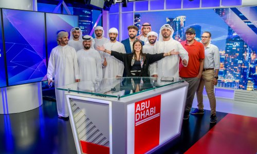 طلبة الإعلام يستكشفون الابتكار والتكنولوجيا في منطقة ياس الإبداعية