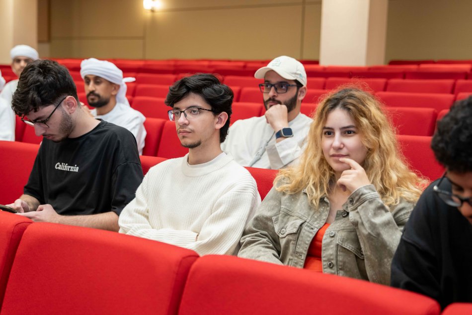  العمل التطوعي من منظور إنساني‬
